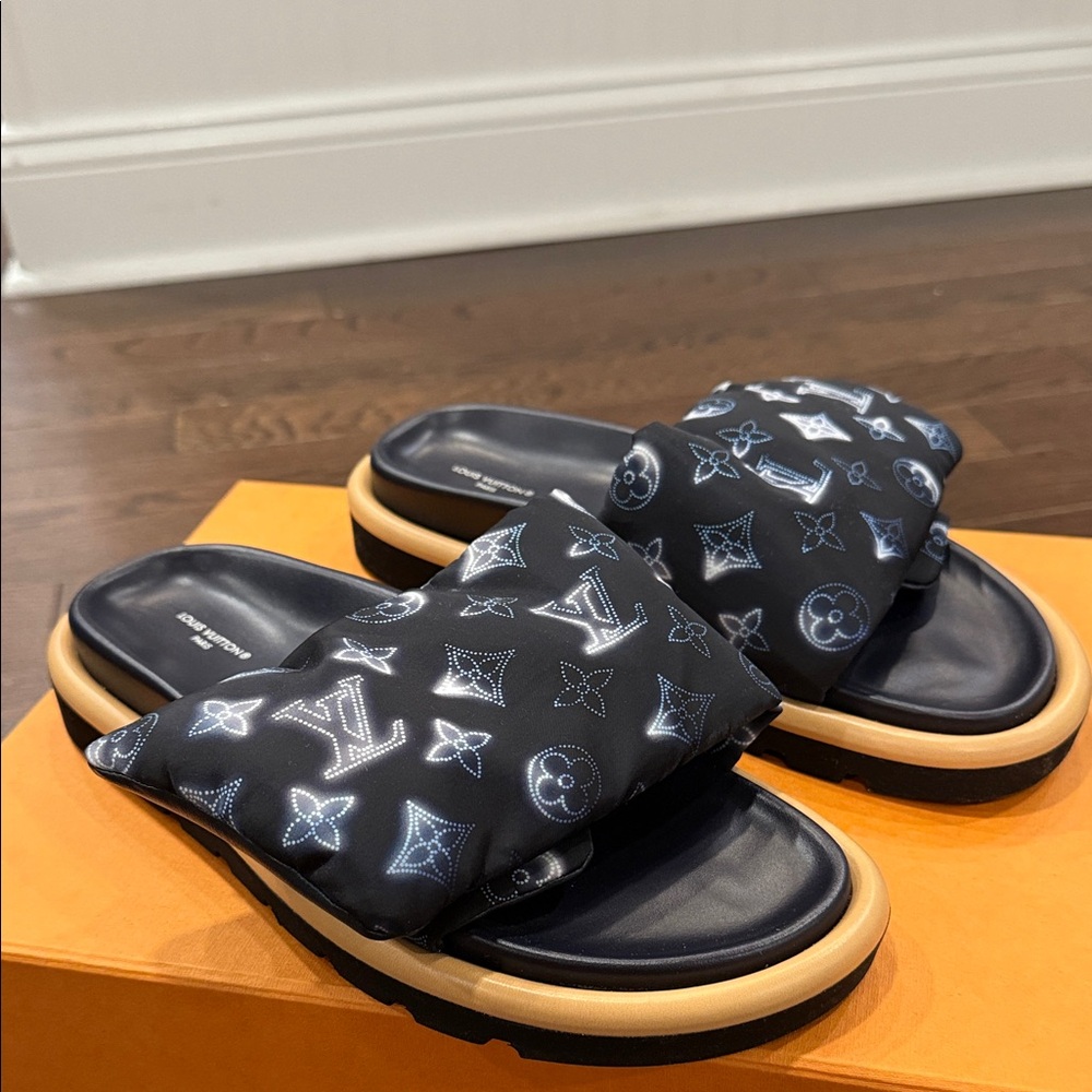 Authentic women Louis Vuitton Monogram Black and Blue Slides